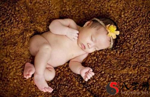 梦到抱着他人家的小女孩