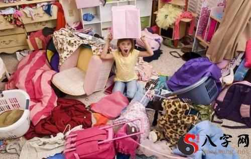 梦到翻箱倒柜找衣服