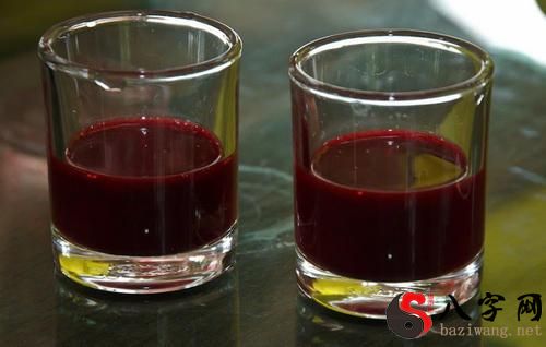 梦到保温杯裂开了