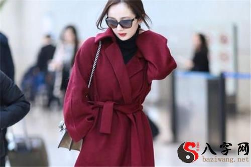 梦到穿红色的衣服