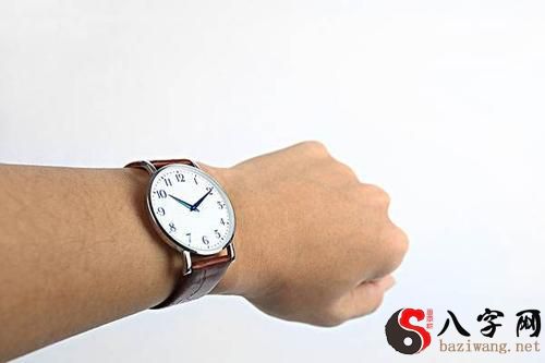 梦到他人送手表给自己