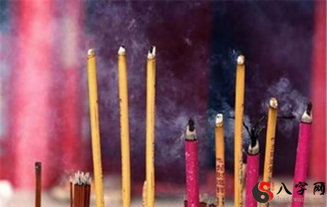 梦到拜佛烧香