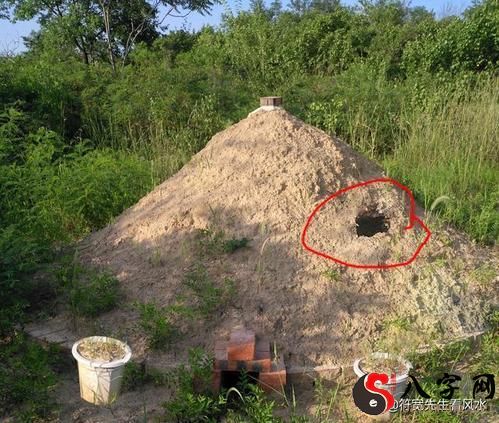 梦到坟墓上面有一个洞