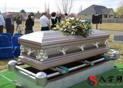 梦到棺材出殡预示什么