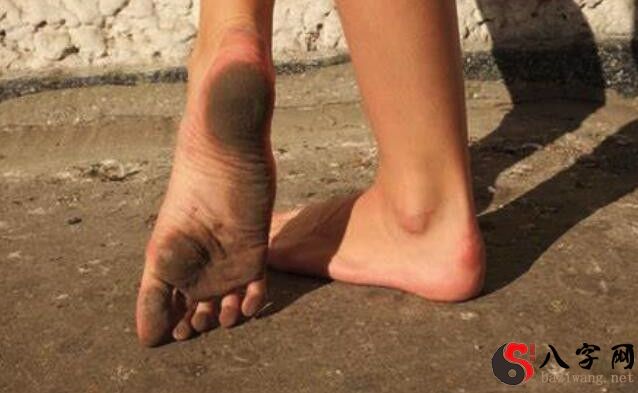 梦到粪便满地不好走路