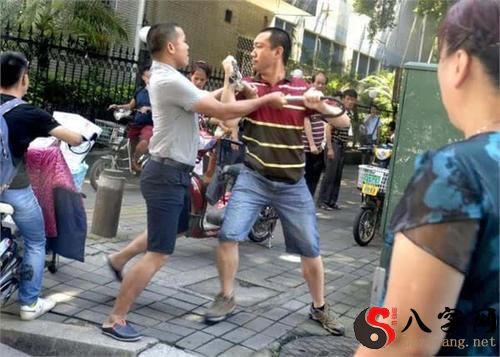 梦到看他人打架