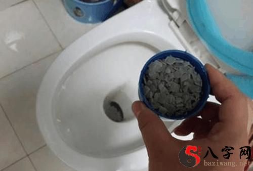 梦到洗澡时头发堵住下水道