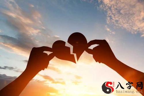 梦到看到前面有亮光