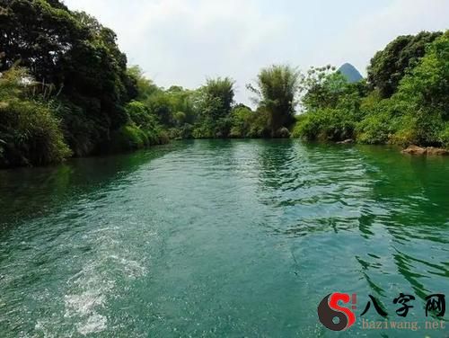 梦到碧绿的河水