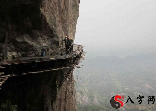 梦到跳悬崖峭壁