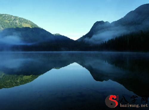 梦到清澈的湖水