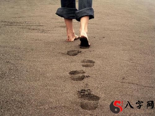 梦到在海边散步