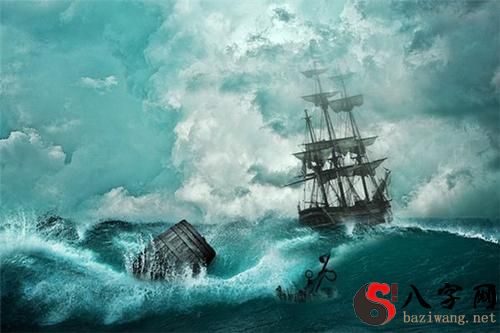 梦到自己掉海里