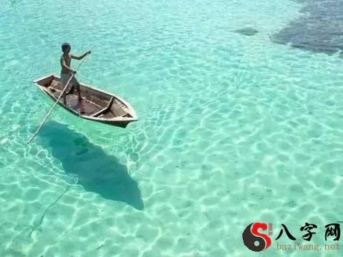 梦到在海上漂浮