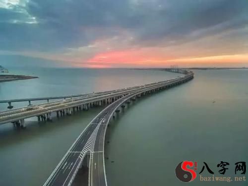 梦到在海上的桥