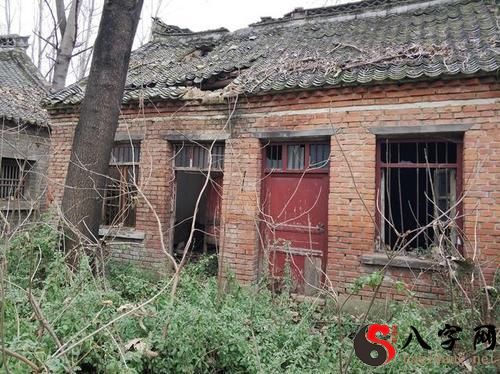 梦到屋顶破了大洞