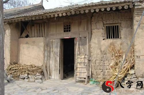 梦到住在老房屋里