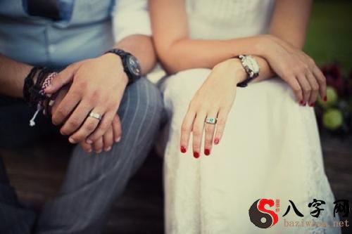 梦到妻子和他人暧昧