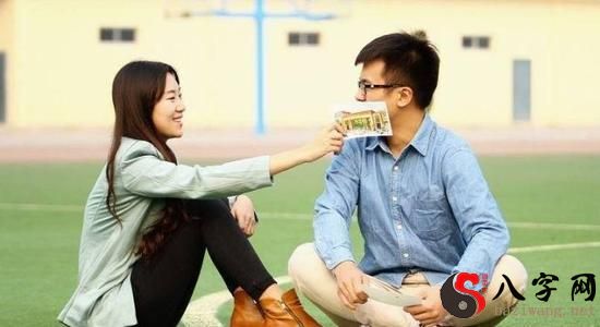 梦到和同学恋爱