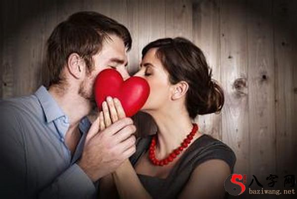 梦到男人亲吻我