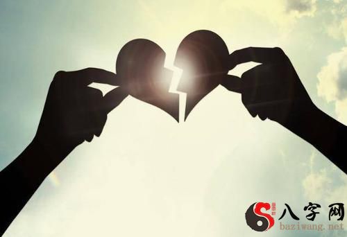 梦到自己女友背弃自己