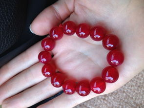 属马的戴红玛瑙如何